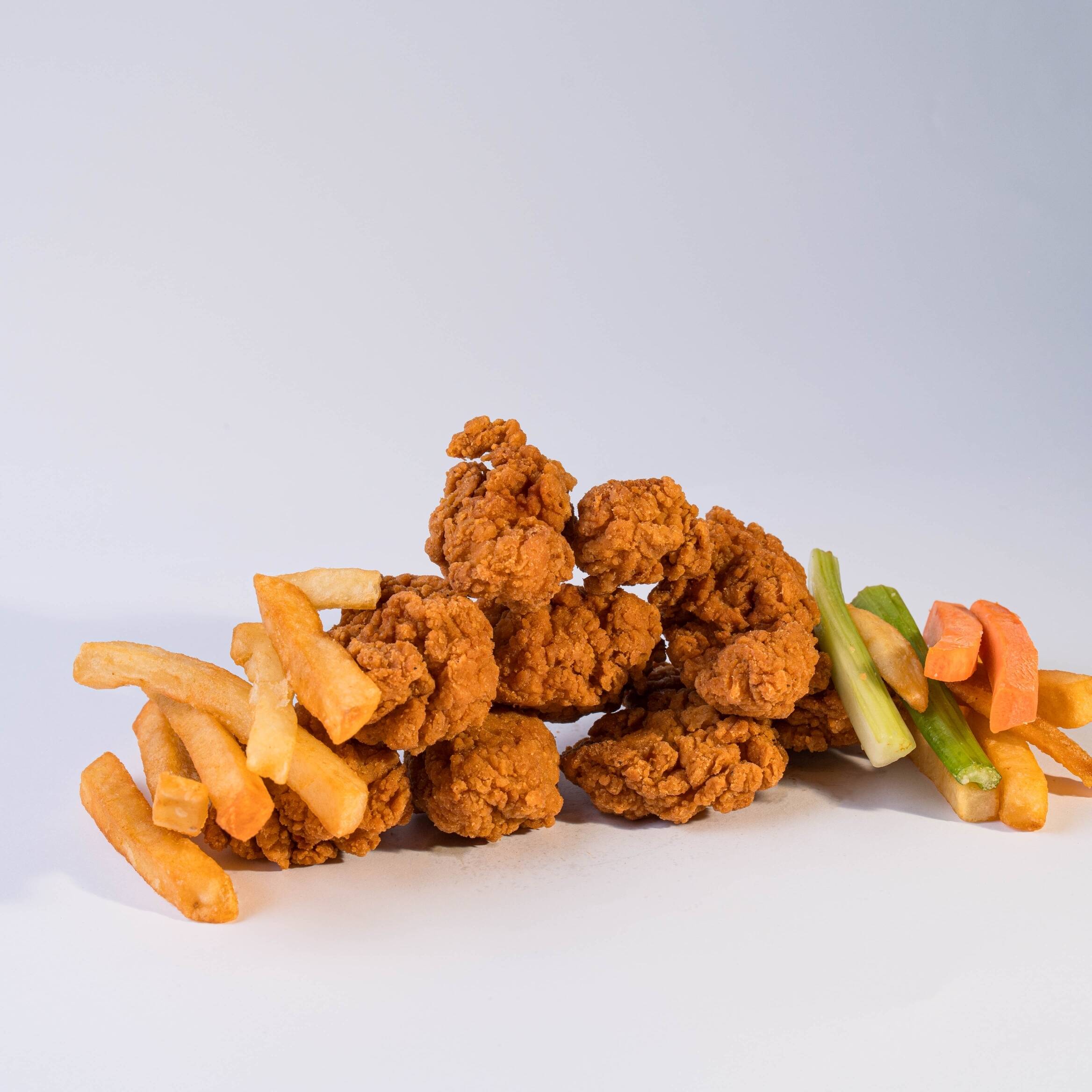 10 piezas de boneless con 1 salsa a elegir