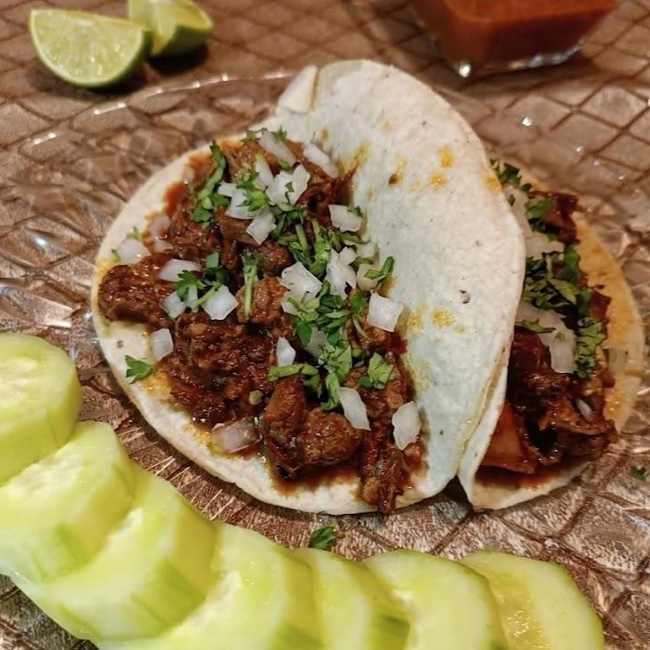Taco de Chicharrón Rojo