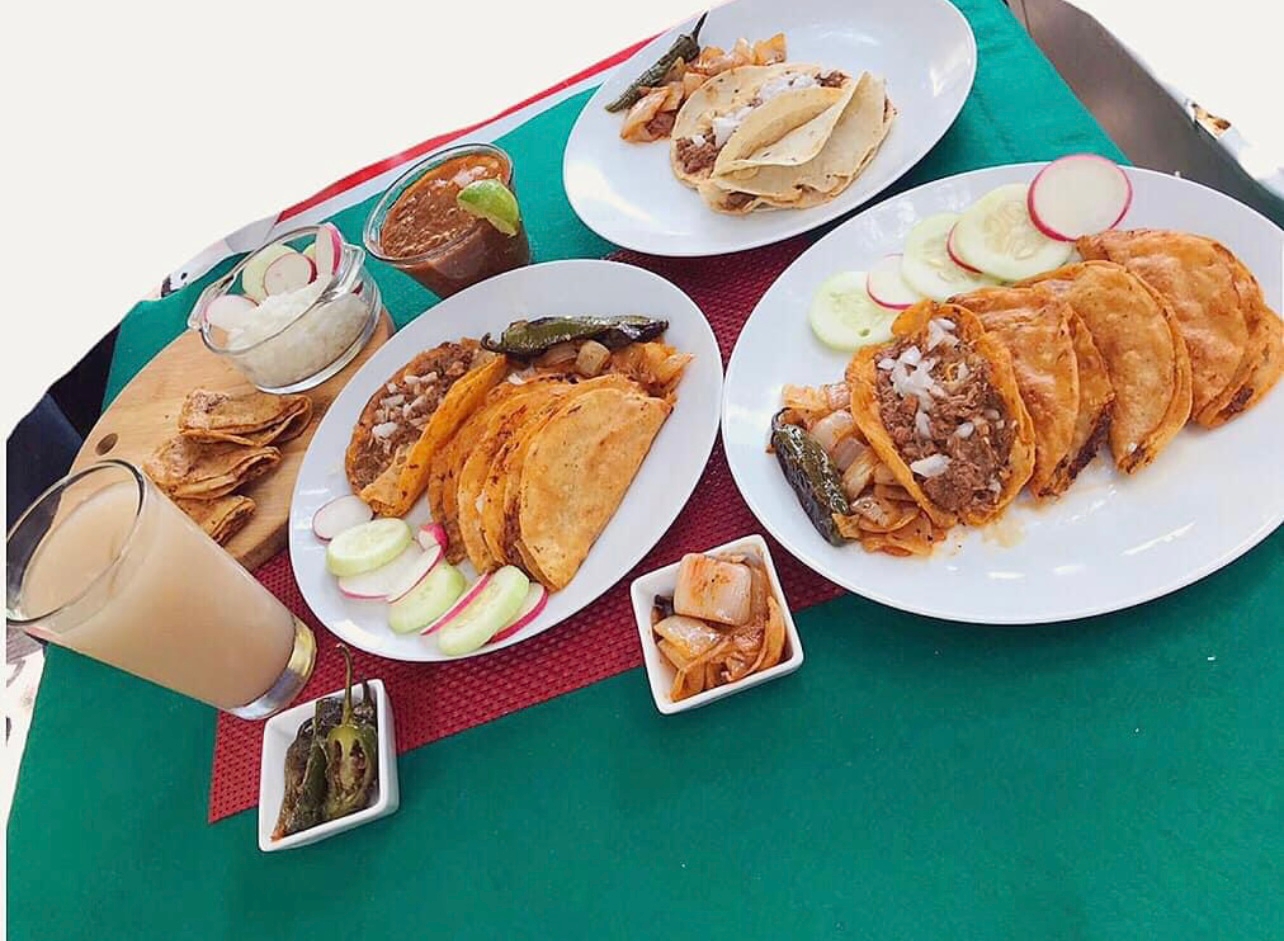 Tacos de Barbacoa El Negro