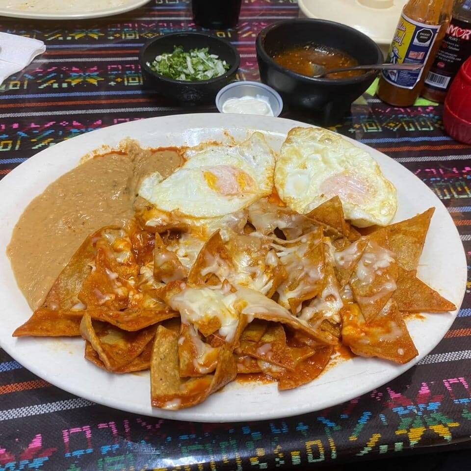 Chilaquiles Sencillos Rojos no incluye Huevo