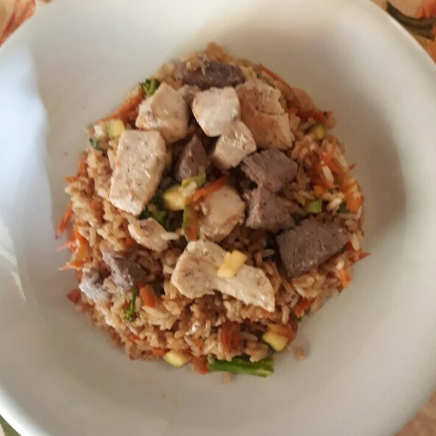 Yakimeshi con Proteína