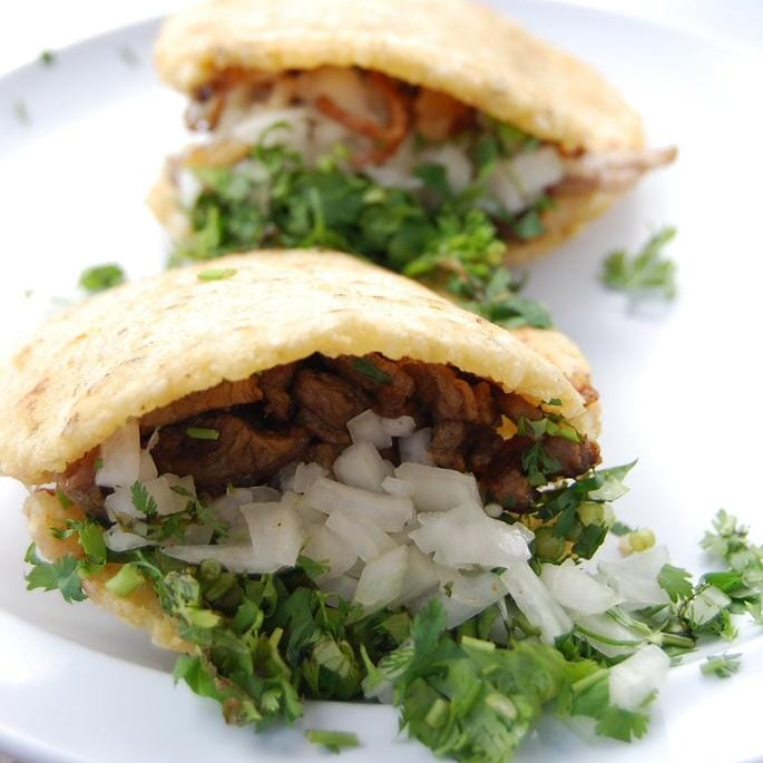 Gordita de Tinga de Pollo
