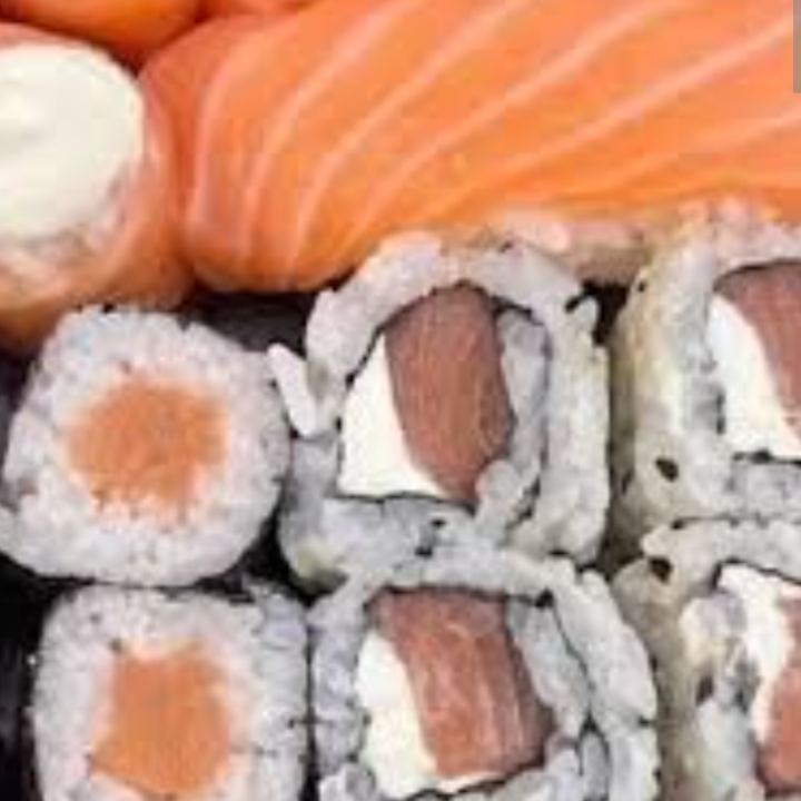 5 uramaki Filadélfia, 5 Hossomaki, 5 hot roll Filadélfia, 3 niguiri salmão e 2 Joe salmão.
Obs.: Este pedido acompanha 2 sachês de shoyu e 2 sachês de tarê.
Caso deseje mais, os molhos adicionais podem ser adquiridos separadamente..