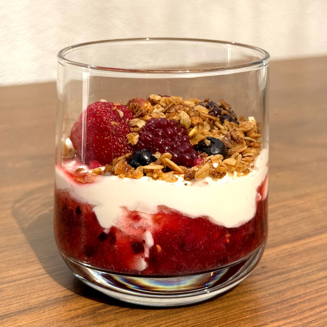 Vaso de Frutos Rojos con Yogurt