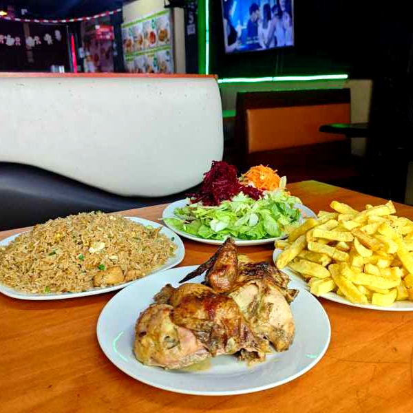 1/2 Pollo + Chaufa