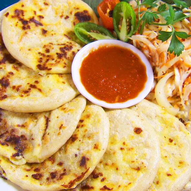 2 Pupusas Salvadoreñas