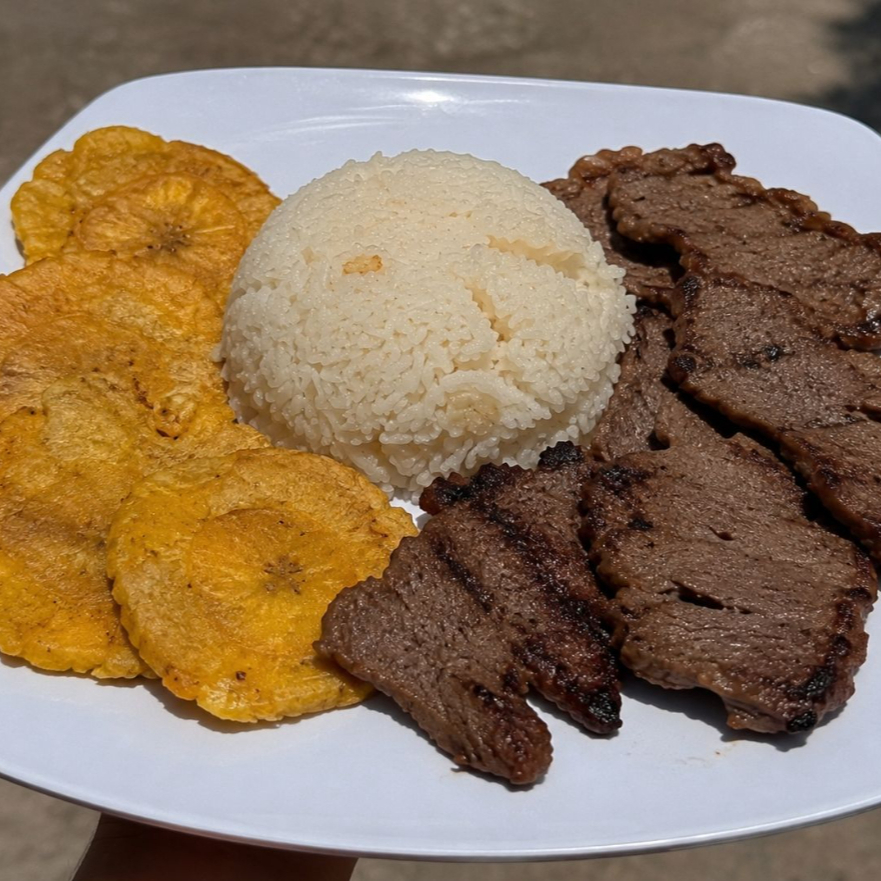 Desayuno con Carne Asada