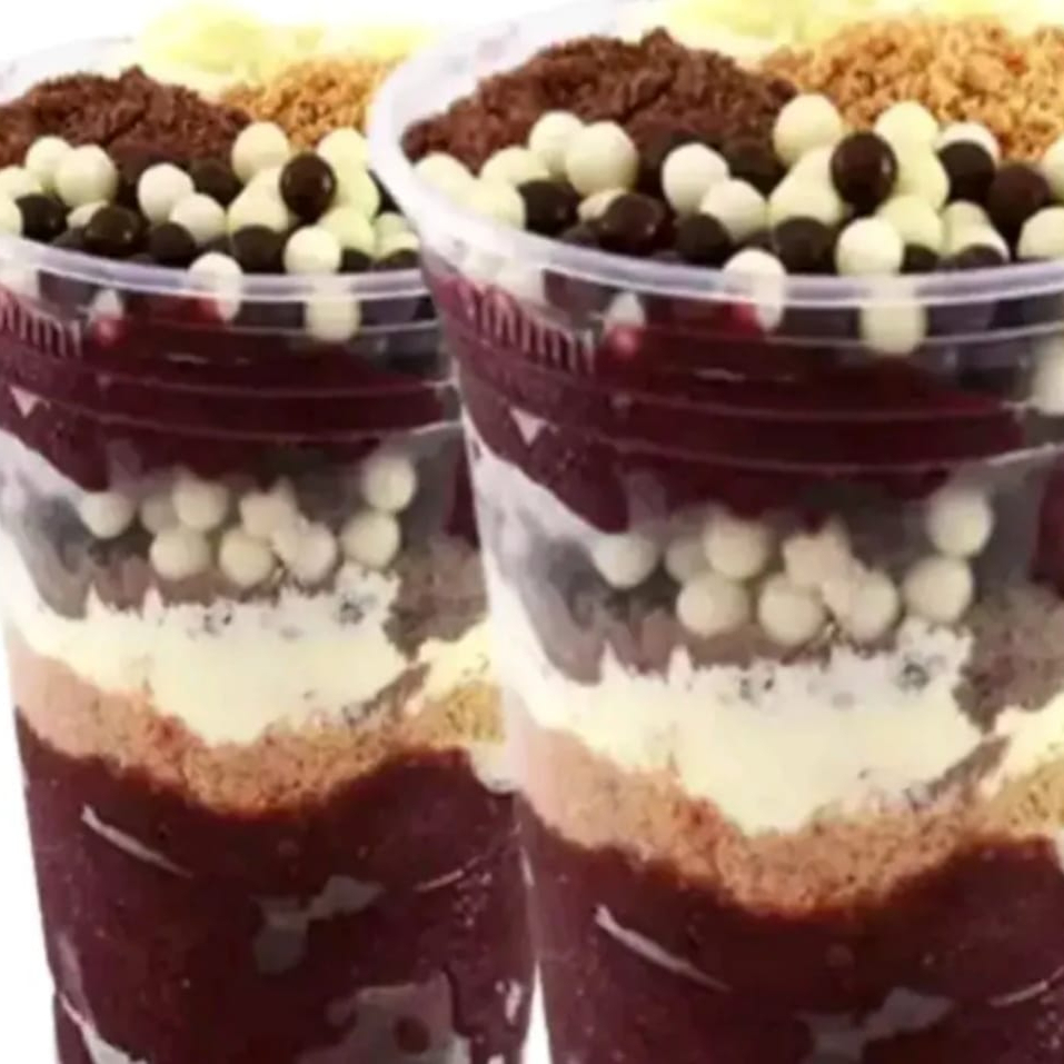 2 Copos de Açaí do seu jeito!