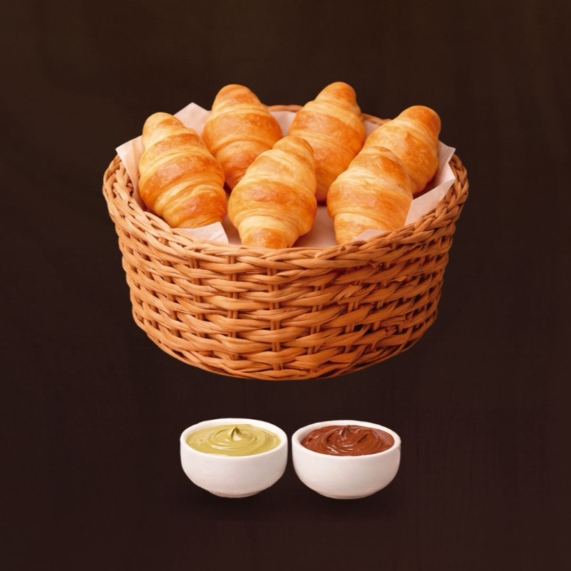 seis minis croissants recheados com creme de pistache e nutella