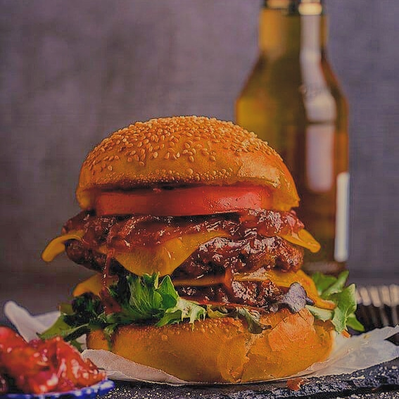 Hamburguesa Clásica Doble con papas