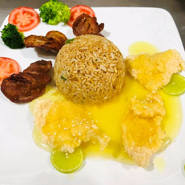 POLLO EN TROZOS + CHAUFA+ LIMONKAY