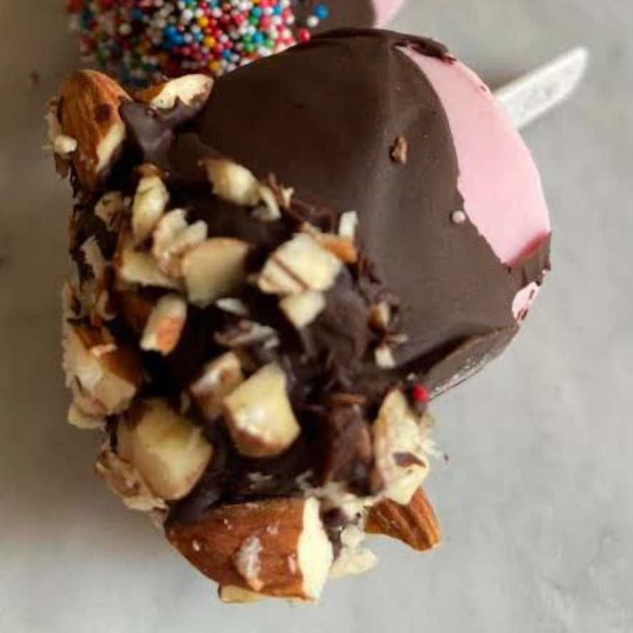 Choco Danonino ( Almendras?