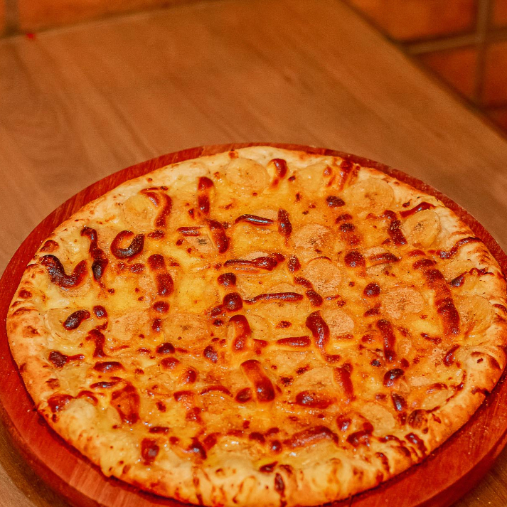 MASSA ,BANANA,CHOCOLATE BRANCO GRATINADO