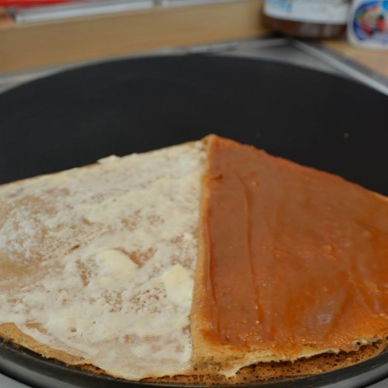 Crepa de Cajeta con Queso Philadelphia