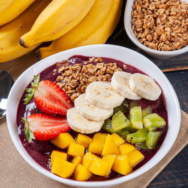 Açai na tigela aprox: 300ml - Acompanha 3 complementos + 2 frutas + 1 caldas de opção