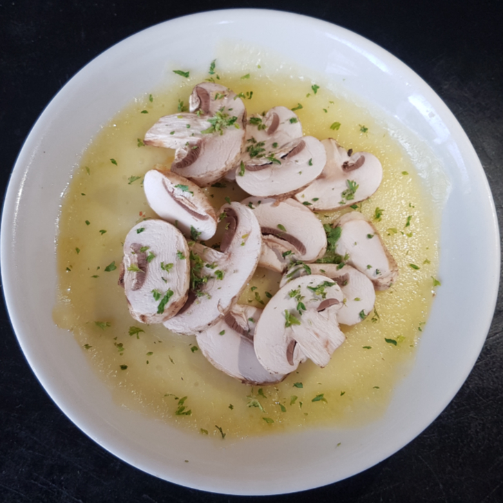 Cazuelita de Champiñones o Chorizo