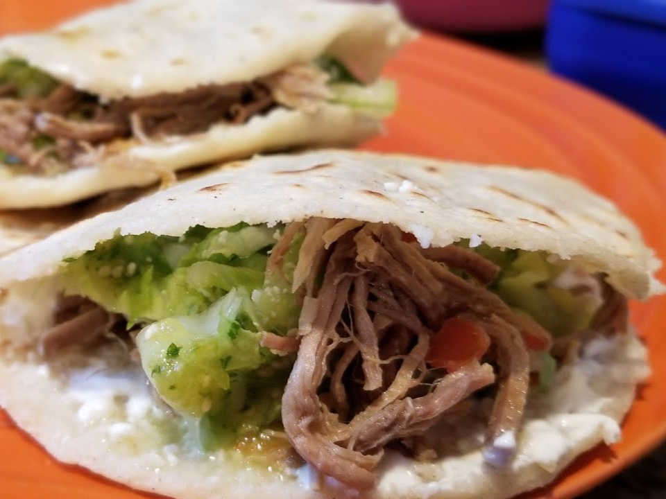 Gordita de Deshebrada a la Plancha pza.