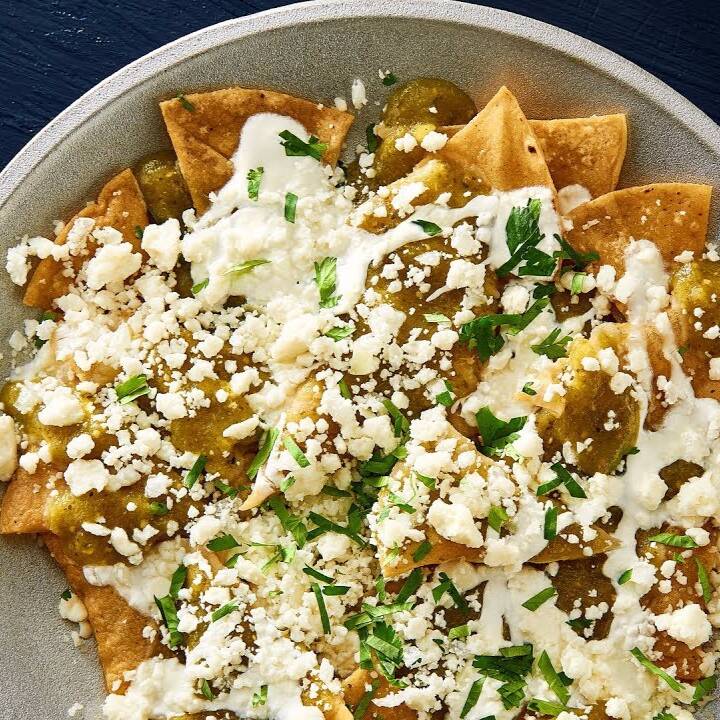 Chilaquiles Verdes + Agua Fresca