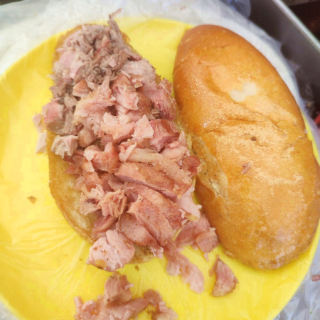 Tortas de Carnitas