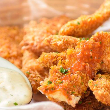 Fajitas de Pollo Empanizado con Ensalada