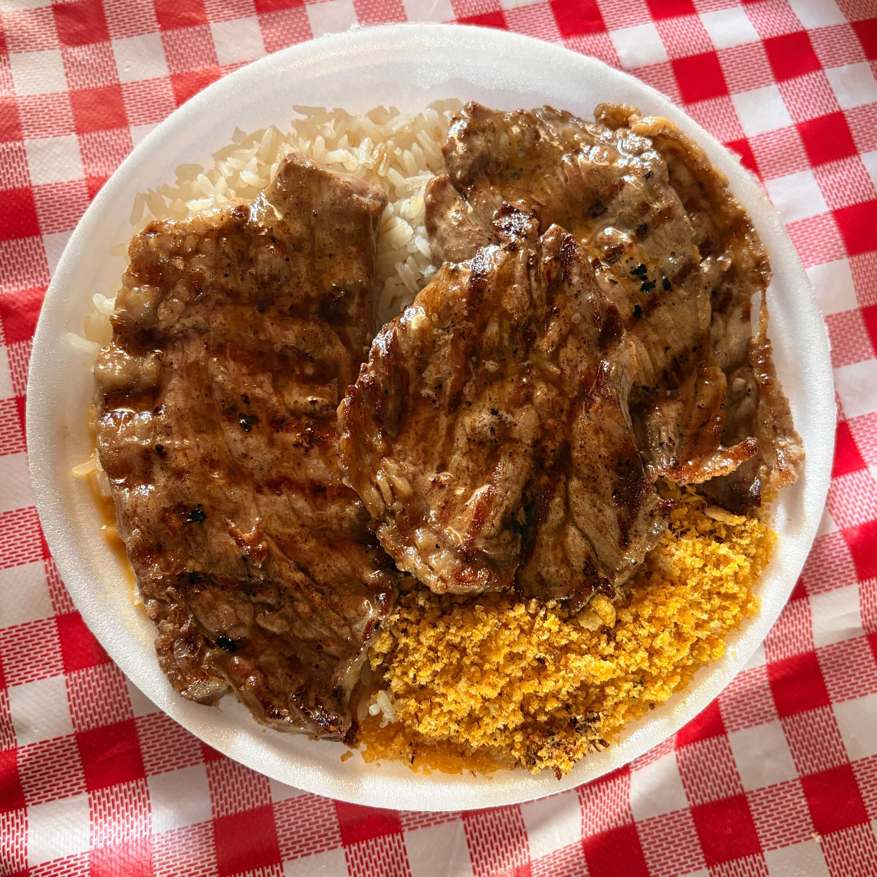 Picanha Fatiada : Acompanha: Arroz, feijão, farofa crocante e mais um acompanhamento á escolha.