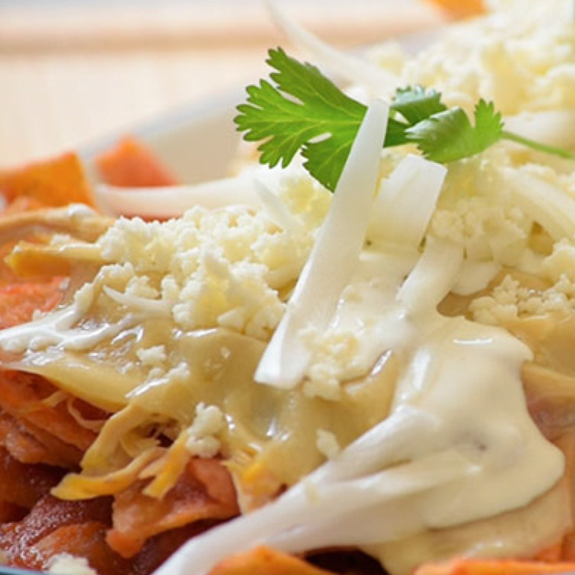 Chilaquiles Rojos con Pollo