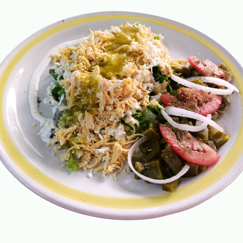 Huarache De Nopal con Pollo