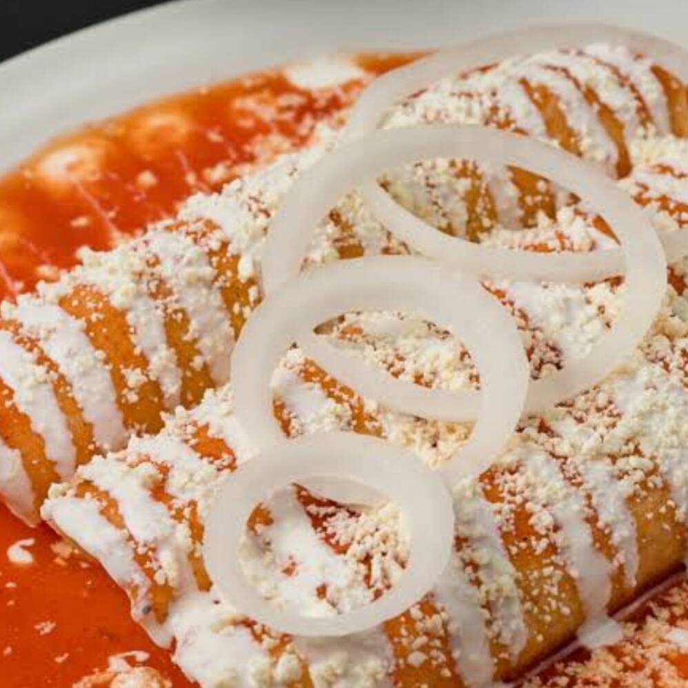 Entomatadas (4 Piezas)