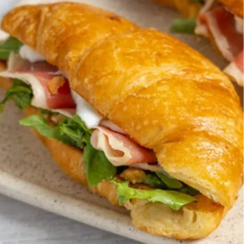 Croissant Relleno Sencillo