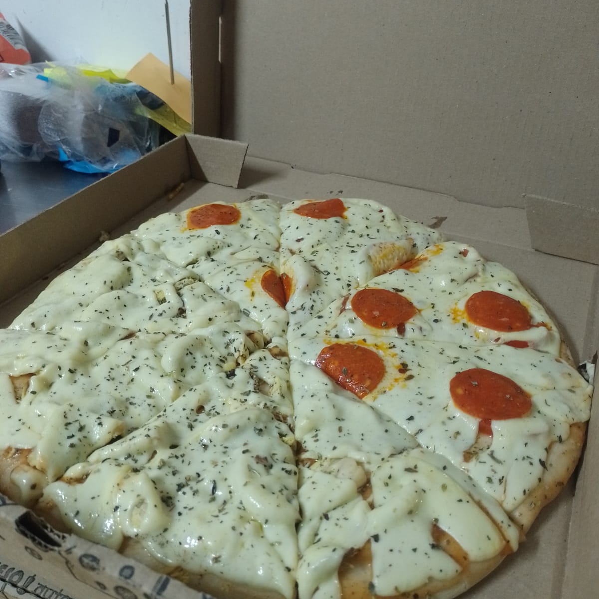 8 Porciones Opción 2 Sabores + COCA-COLA 1l