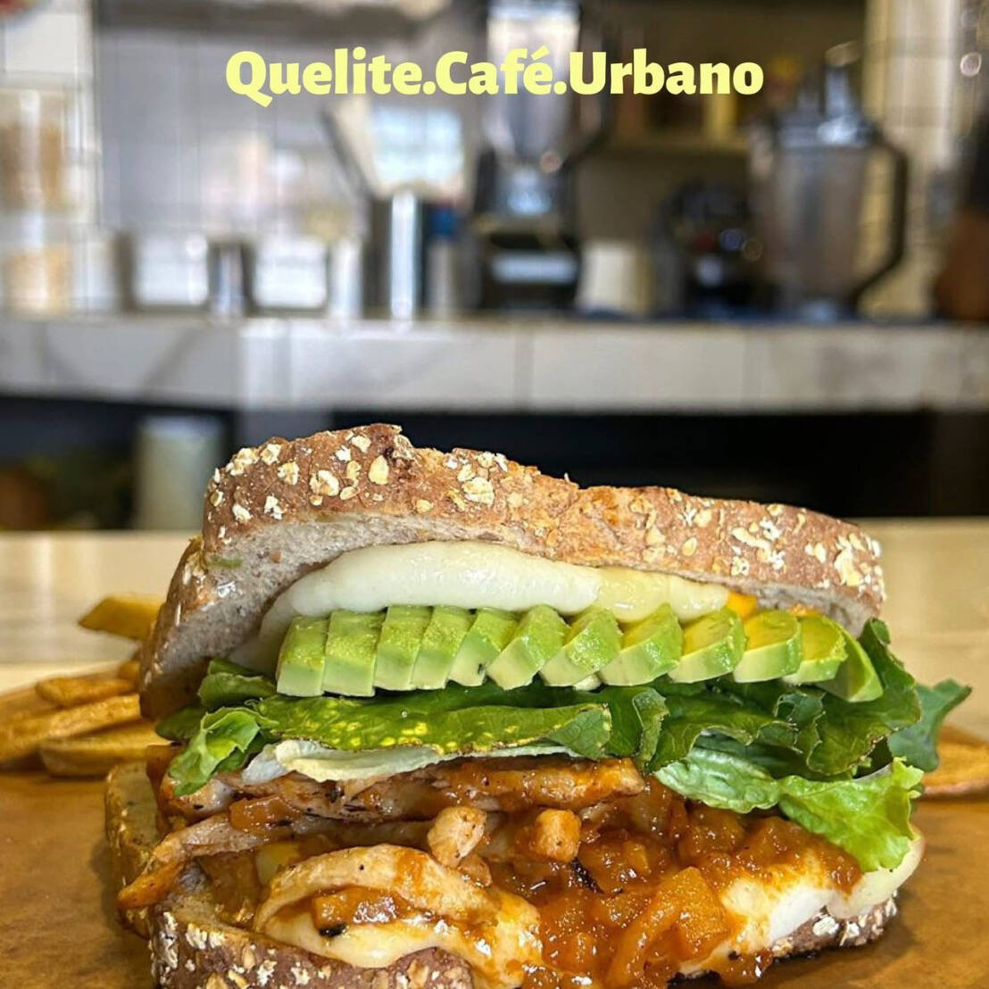 Sándwich de Pollo a la Hawaiana