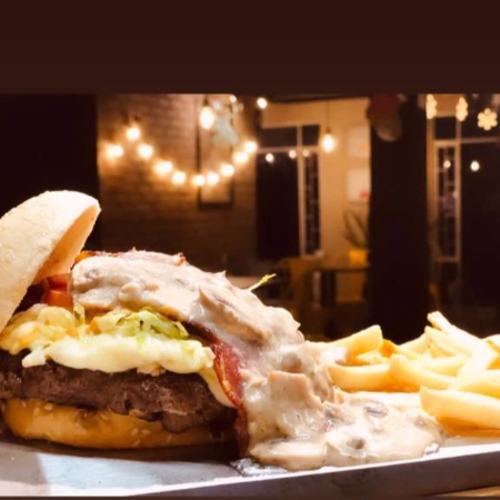 Hamburguesa Comparrilla Sencilla en Combo