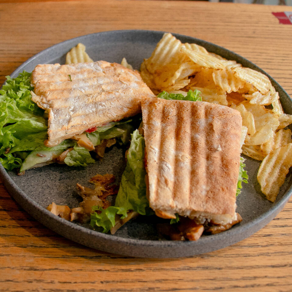 Panino de champiñones con queso