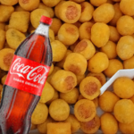 Nesse combo você pode escolher 100 unidades de um só sabor ou mesclar de 10 em 10 sabores. Nossos salgadinhos além de muito saborosos, apresentam um tamanho Ideal (aprox. 19 a 22 gr). Delicie-se à vontade com as nossas opções!