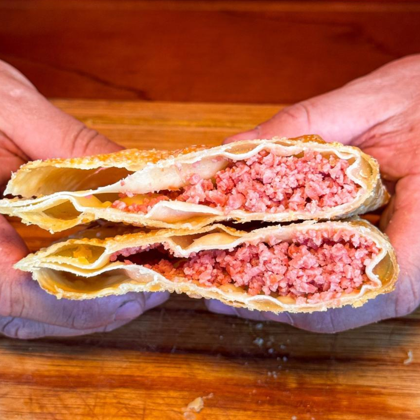 Calabresa triturada.