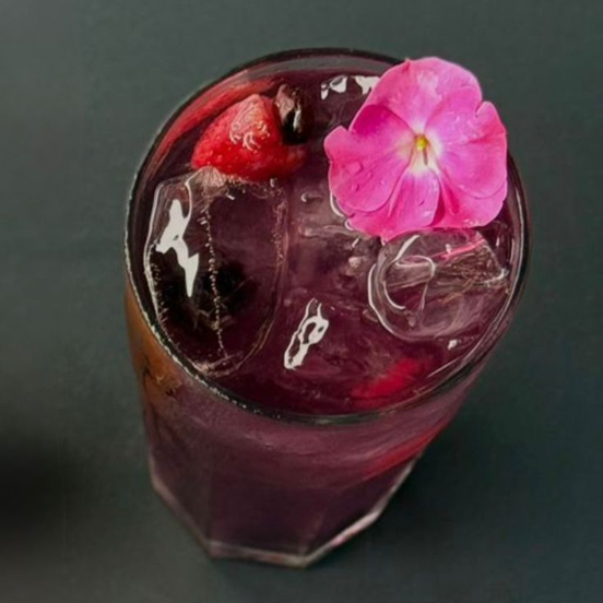 Limonada de Frutos del Bosque Bugambilia