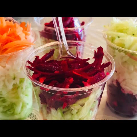 Vaso de fruta rallada