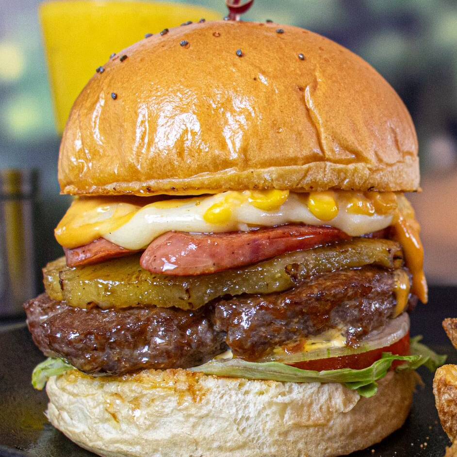 Combo Hamburguesa Maxihawaiana + Gaseosa 400ml