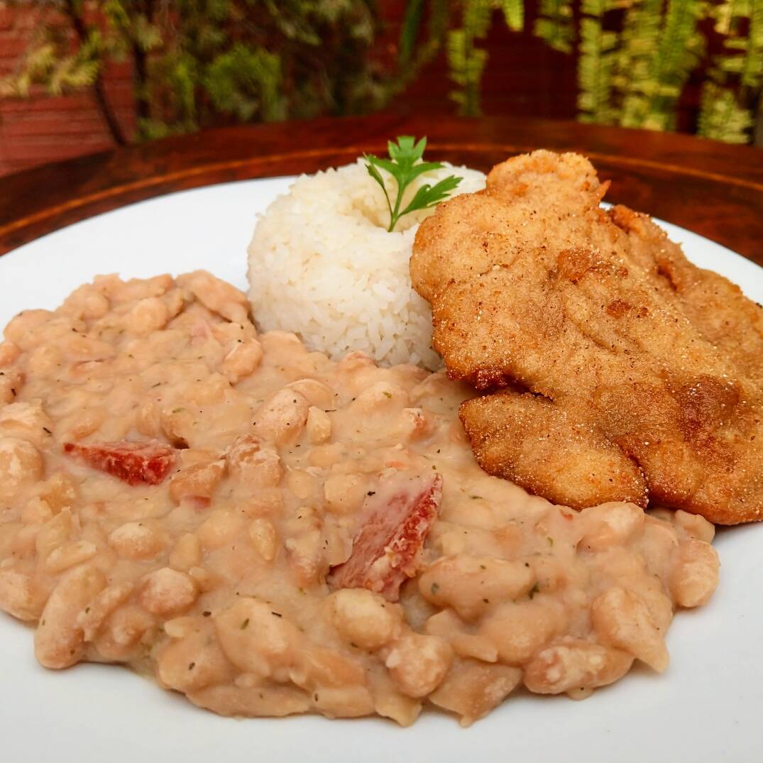 Frejoles con Milanesa artesanal