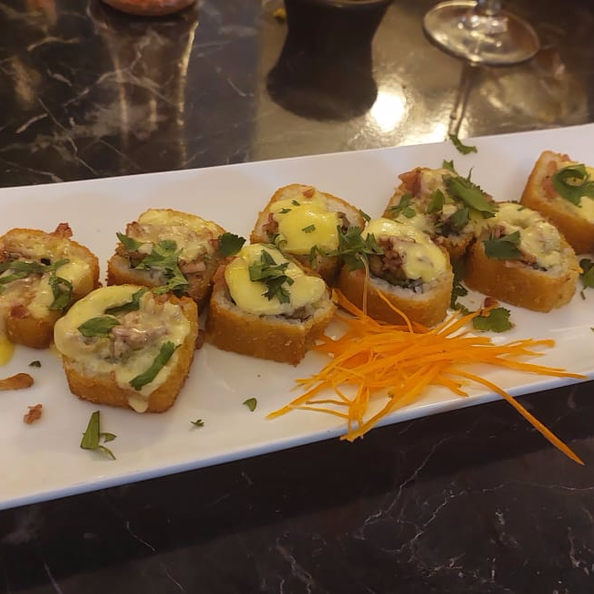 *Nuevo* Tocino Roll