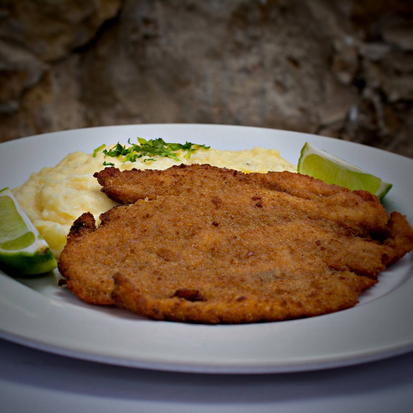 Schnitzel con Puré de Papa
