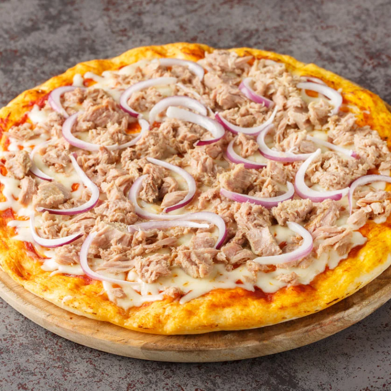 MOLHO DE TOMATE, ATUM, MUSSARELA CEBOLA E TOMATE