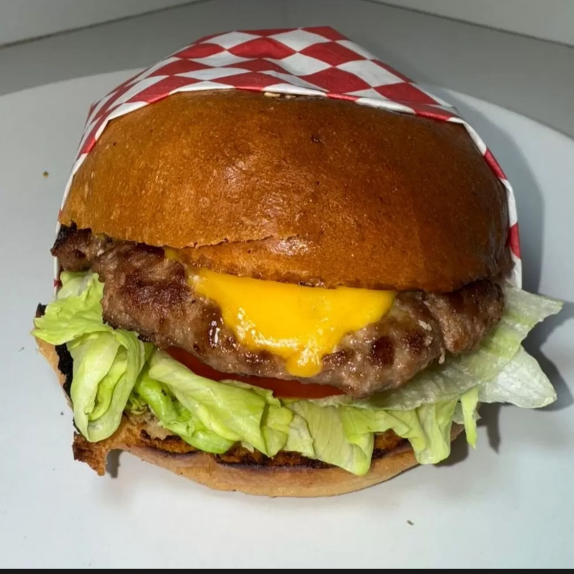 CLASSIC BURGUER CON PAPAS