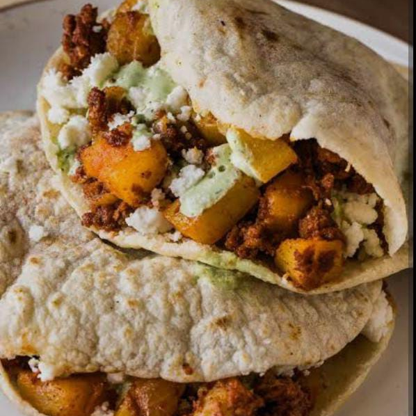 Gordita Papas con Chorizo