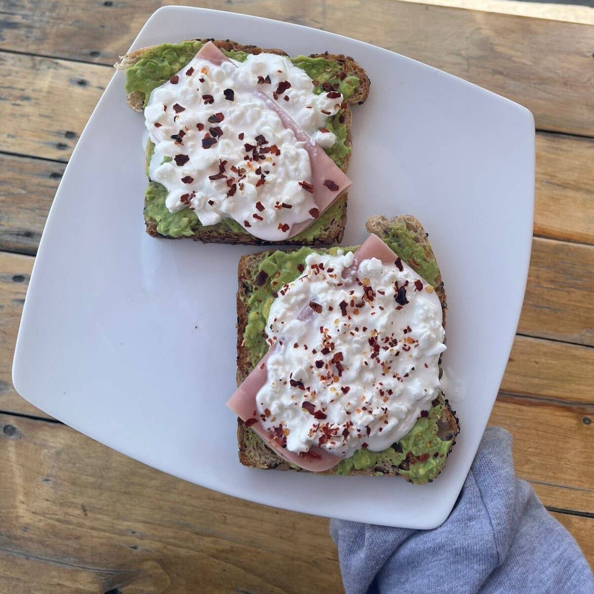 AVOCADO COTTAGE TOAST
