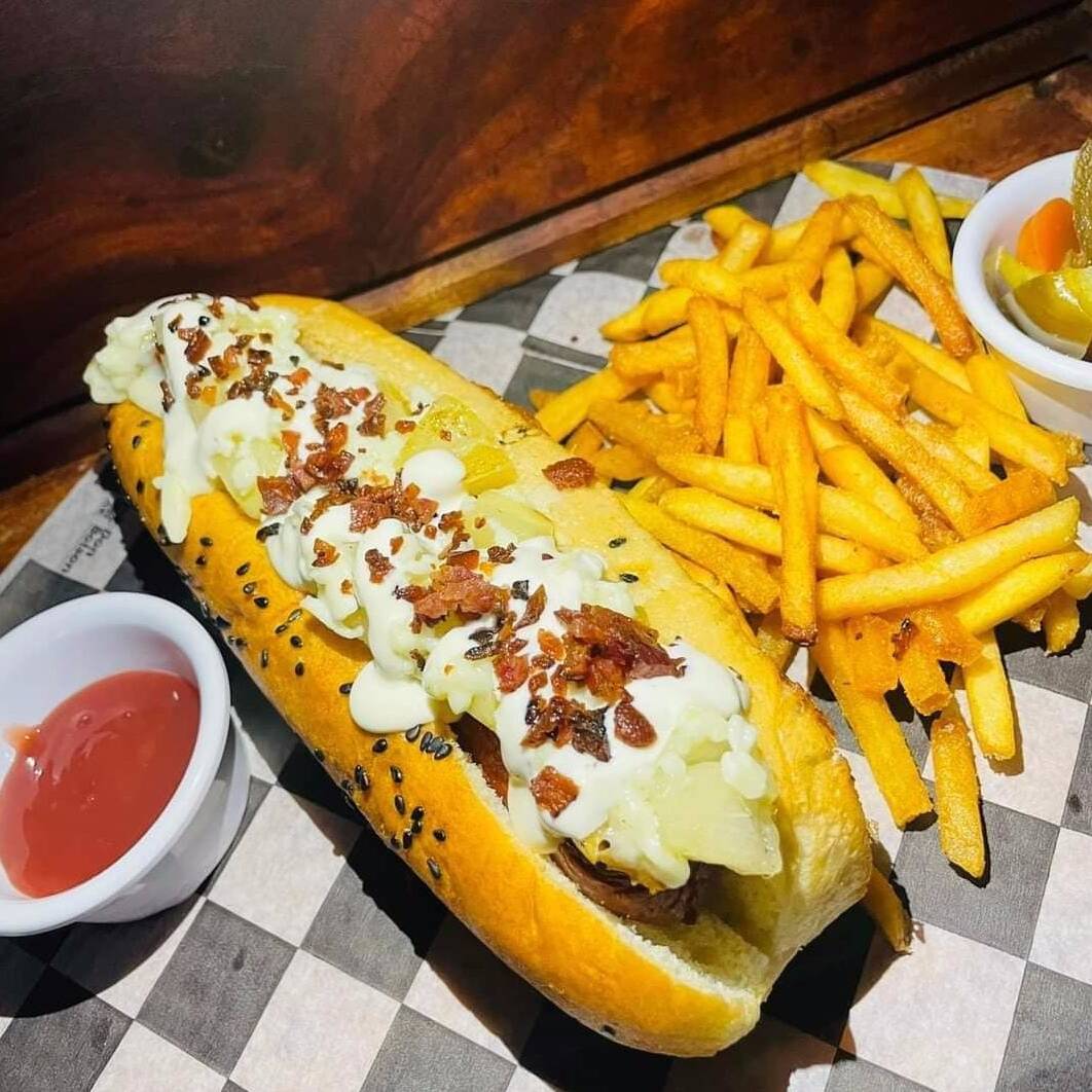 Mega Hot Dog Hawaiano