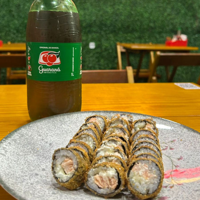 24 unidades de hot filadélfia salmão +1 Guaraná 1L
