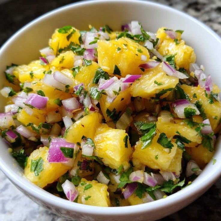 Trocitos de Piña Asada con Habanero