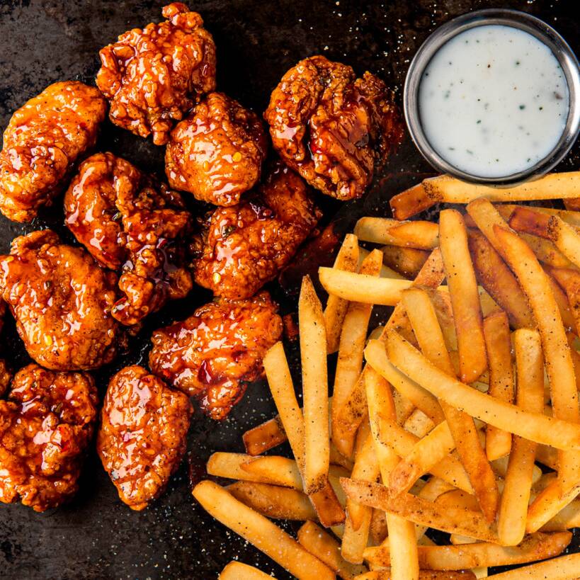 Orden de 15 Boneless con Papas Fritas