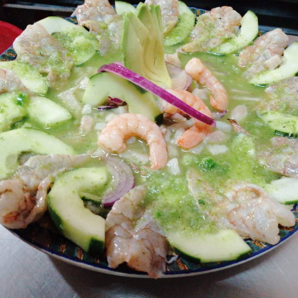 Aguachiles en Salsa Verde Grande